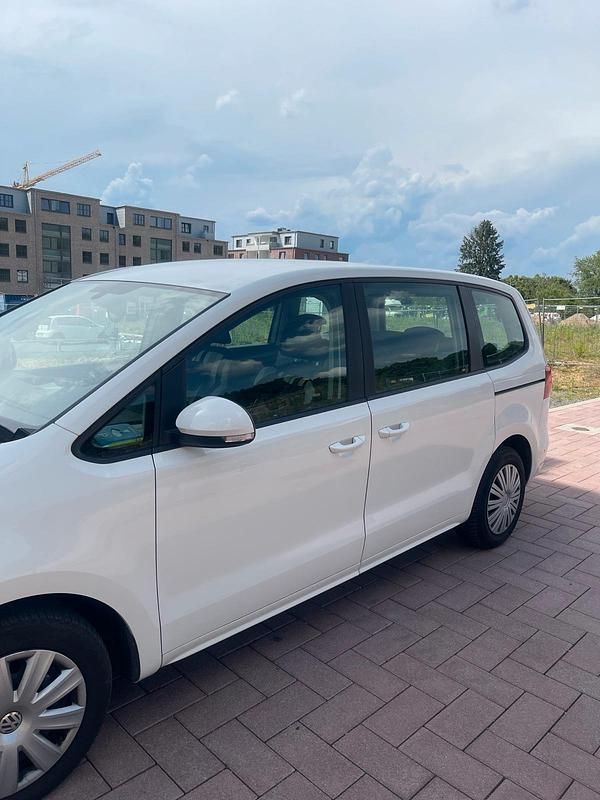 Gebraucht VW Sharan 115 PS (84 kW) 2013 Weiß Van / Kleinbus