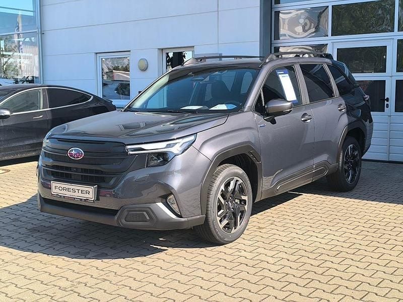 Neu Subaru Forester Exclusive+ 136 PS (100 kW) 2025 Braun SUV