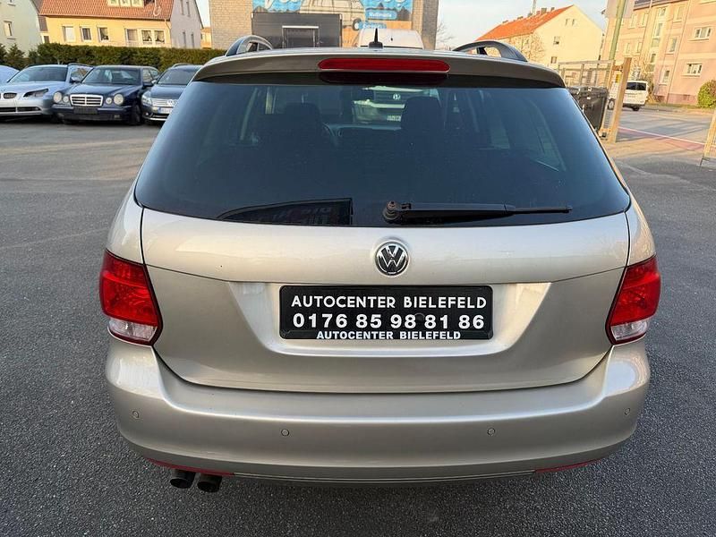 Gebraucht VW Golf VI Match 122 PS (89 kW) 2013 Grau Kleinwagen