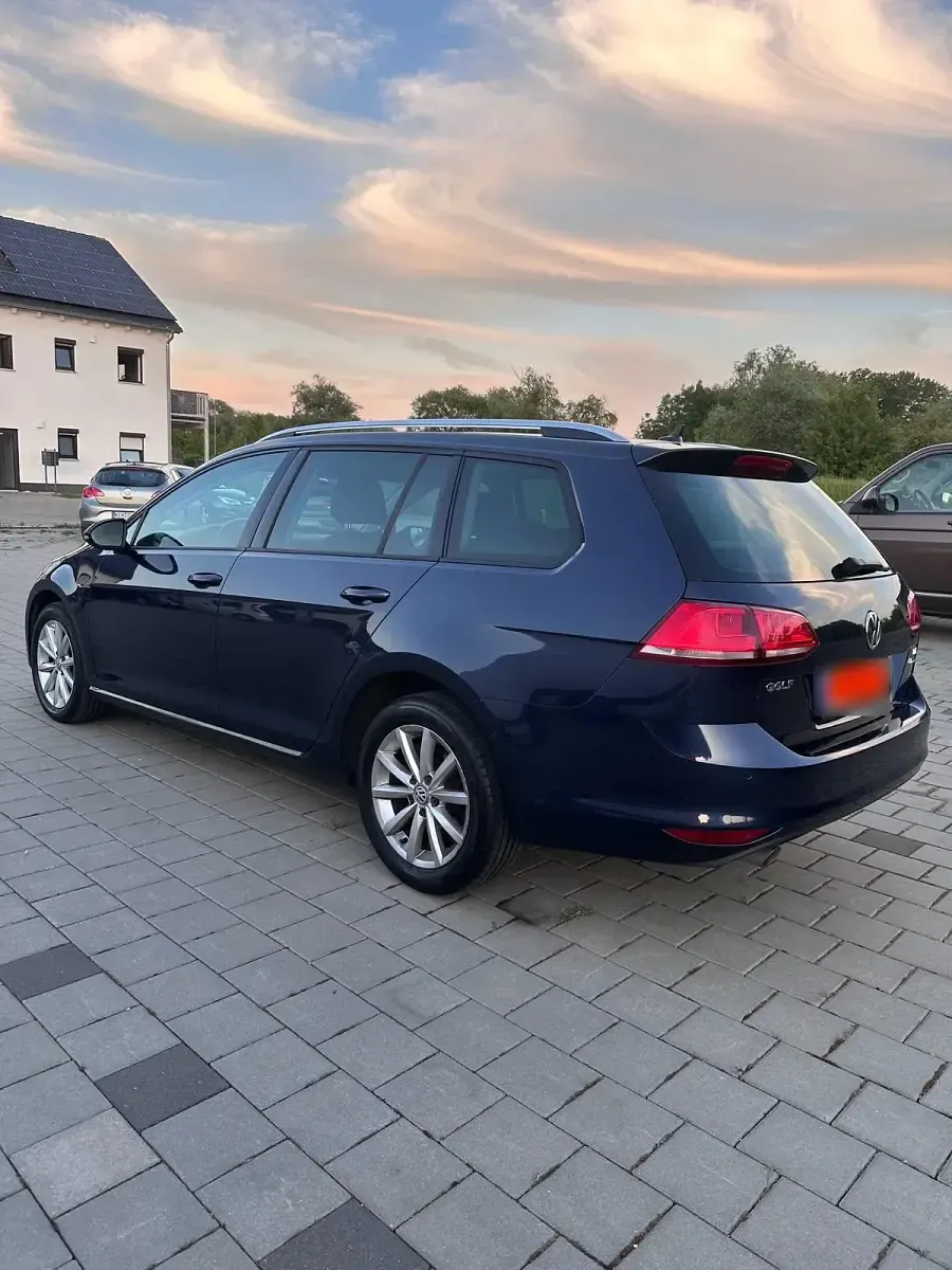 Gebraucht VW Golf VII LOUNGE 110 PS (80 kW) 2015 Blau Kombi