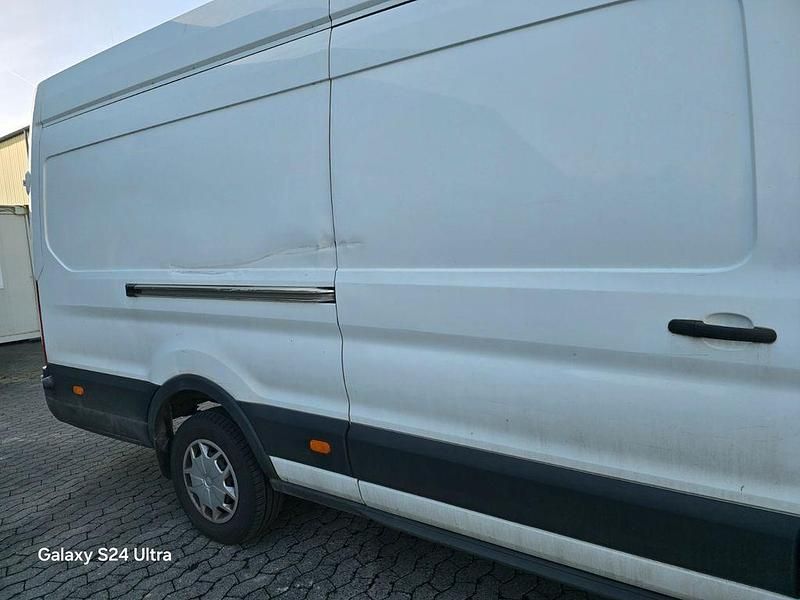 Second-hand Ford Transit 131 CP (96 kW) 2020 Alb Monovolum