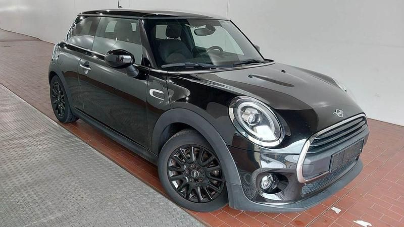 Second-hand Mini ONE 102 CP (75 kW) 2019 Negru Hatchback