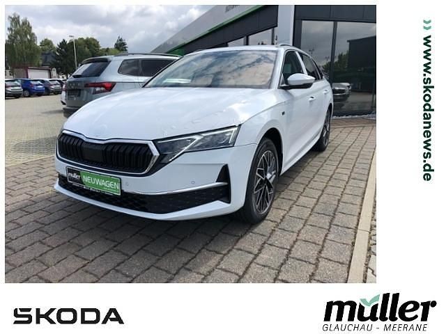 Weiß (moonweiss metallic) Gebraucht 2025 Skoda Octavia Tour Kombi | 44.950 € - Bild 1/4