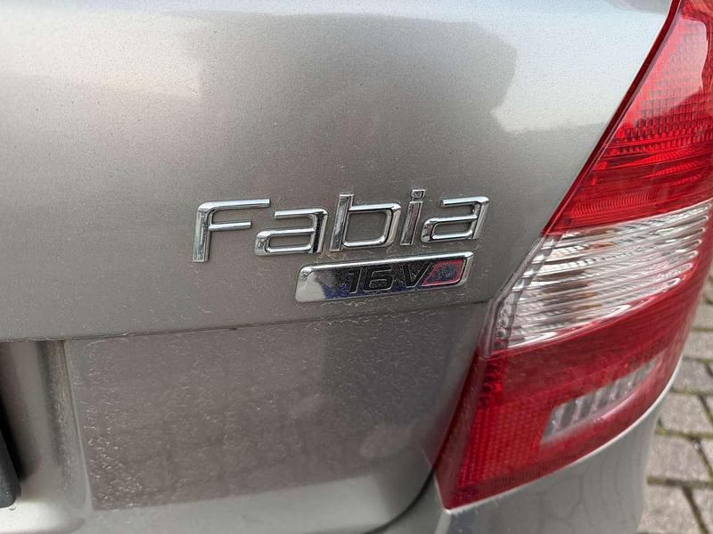 Gebraucht Skoda Fabia Ambiente 110 PS (80 kW) 2008 Beige Limousine