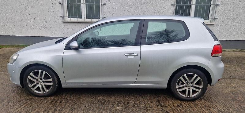 Gebraucht VW Golf VI 122 PS (89 kW) 2009 Silber Kleinwagen