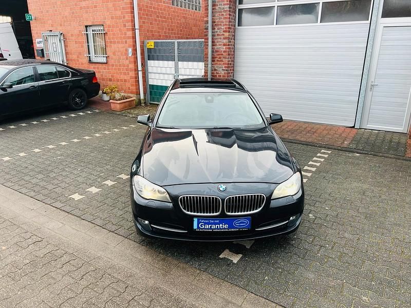 Gebraucht BMW 525 218 PS (160 kW) 2013 Schwarz Kombi