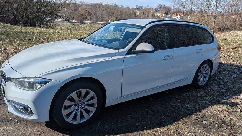 Gebraucht BMW 320 Sport Line 190 PS (139 kW) 2019 Weiß Kombi