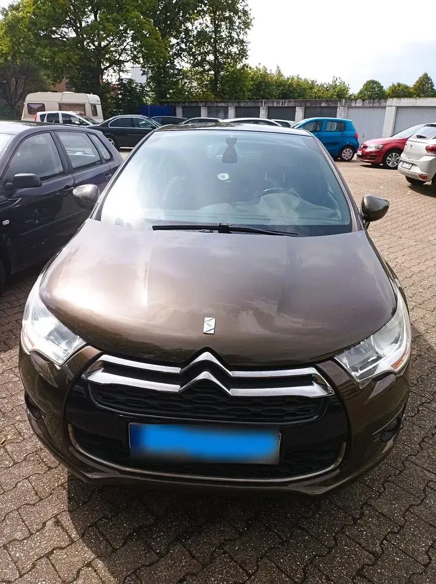 Gebraucht Citroën DS4 So Chic 114 PS (83 kW) 2013 Braun Kleinwagen