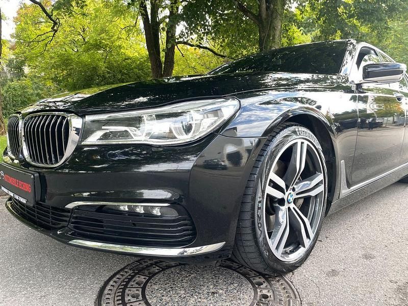 Gebraucht BMW 730 265 PS (194 kW) 2017 Schwarz Limousine