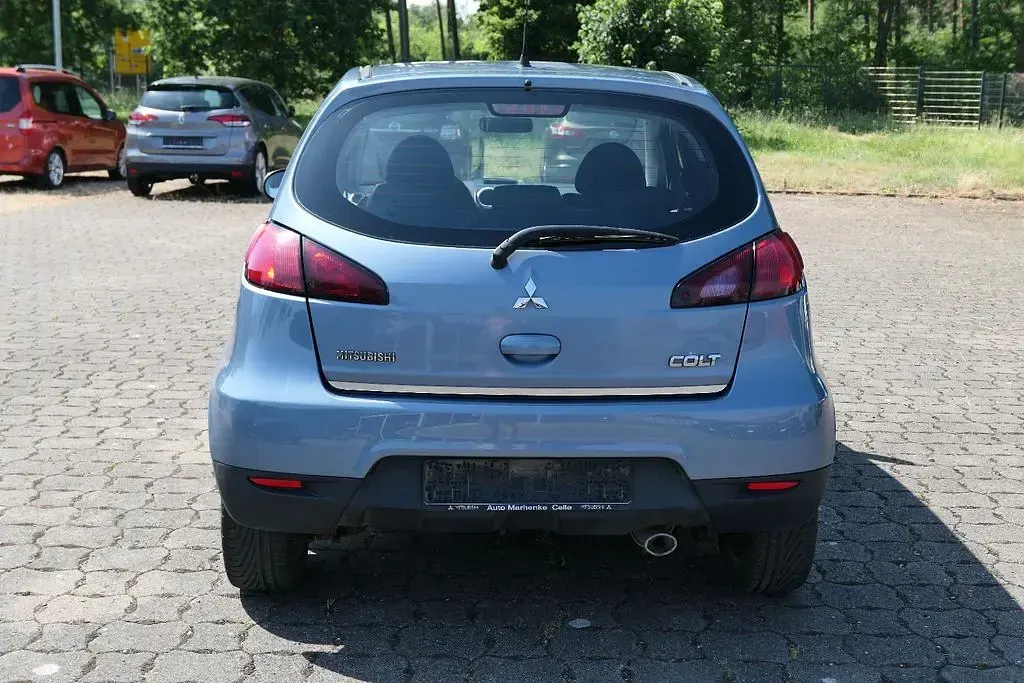 Gebraucht Mitsubishi Colt Invite 95 PS (69 kW) 2008 Blau Kleinwagen