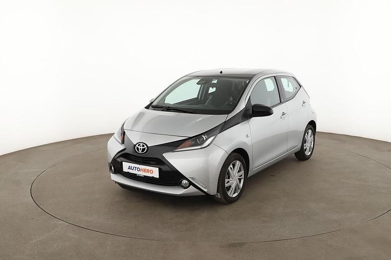 Gebraucht Toyota Aygo X-play 69 PS (50 kW) 2018 Silber Kleinwagen