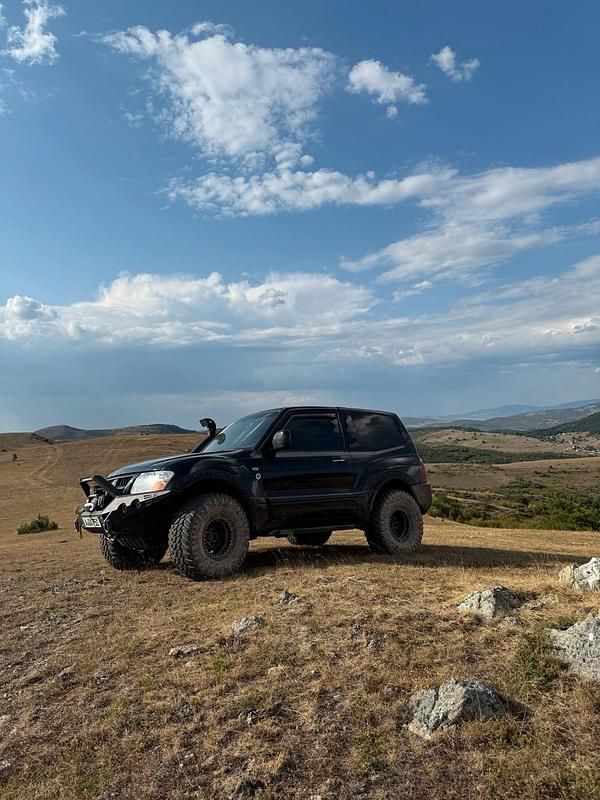 Second-hand Mitsubishi Pajero 2006 SUV
