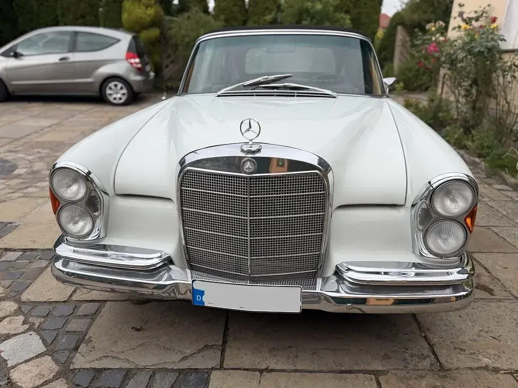 Gebraucht Mercedes W111 150 PS (110 kW) 1967 Weiß Cabrio