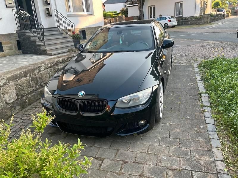 Schwarz Gebraucht 2011 BMW 335 Cabriolet M Sport Cabrio | 12.000 € - Bild 1/4