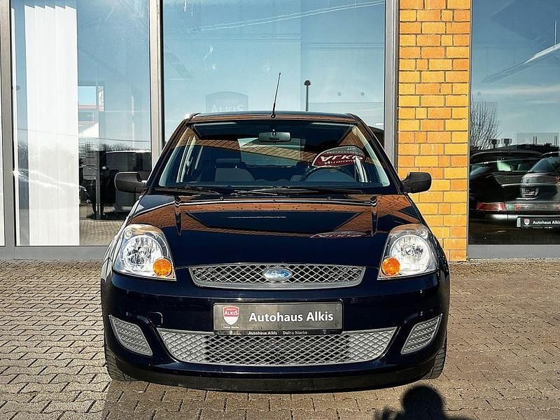 Gebraucht Ford Fiesta Ambiente 80 PS (58 kW) 2007 Blau Kleinwagen