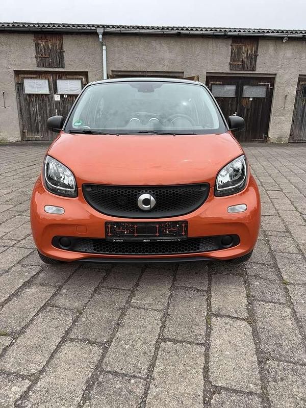 Schwarz Gebraucht 2018 Smart ForFour Basis Kleinwagen | 6.900 € (Superpreis) - Bild 1/4