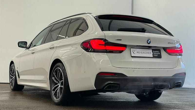 Gebraucht BMW 540 Efficient Dynamics 340 PS (250 kW) 2023 Alpinweiß uni Kombi