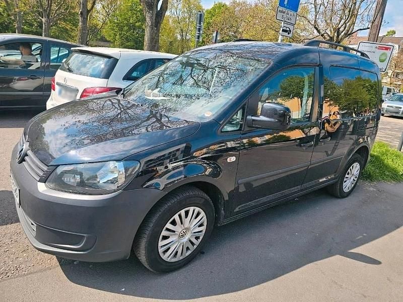 Second-hand VW Caddy 105 CP (77 kW) 2013 Negru Monovolum