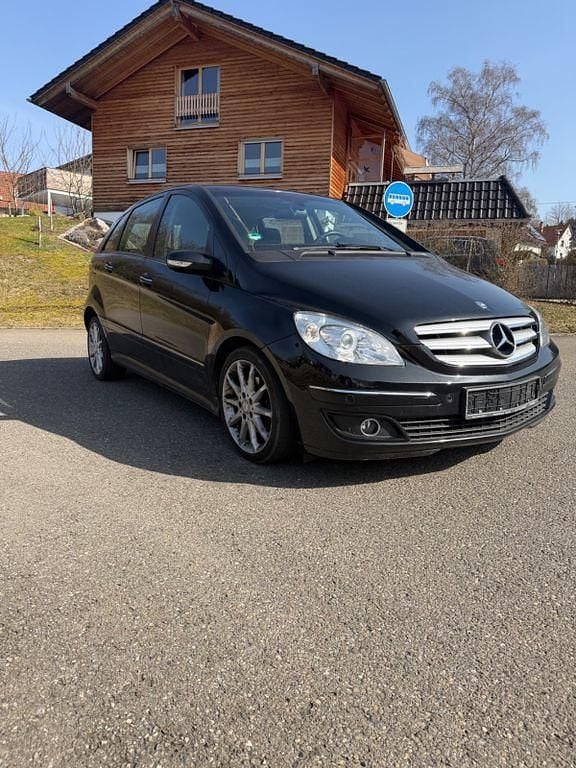 Gebraucht Mercedes 200 136 PS (100 kW) 2007 Schwarz Limousine