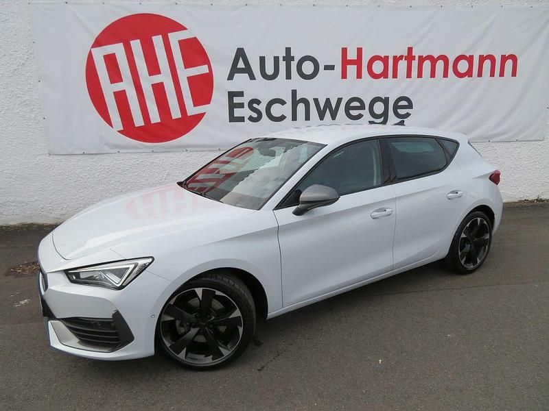 Nevadaweiß Gebraucht 2023 Cupra Leon Limousine | 26.390 € (Superpreis) - Bild 1/4