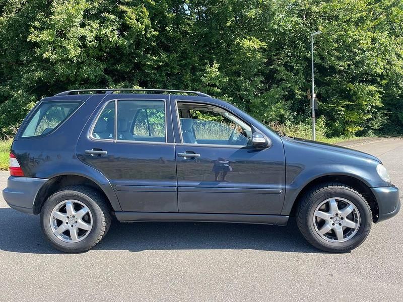 Gebraucht Mercedes ML400 250 PS (183 kW) 2004 Schwarz SUV