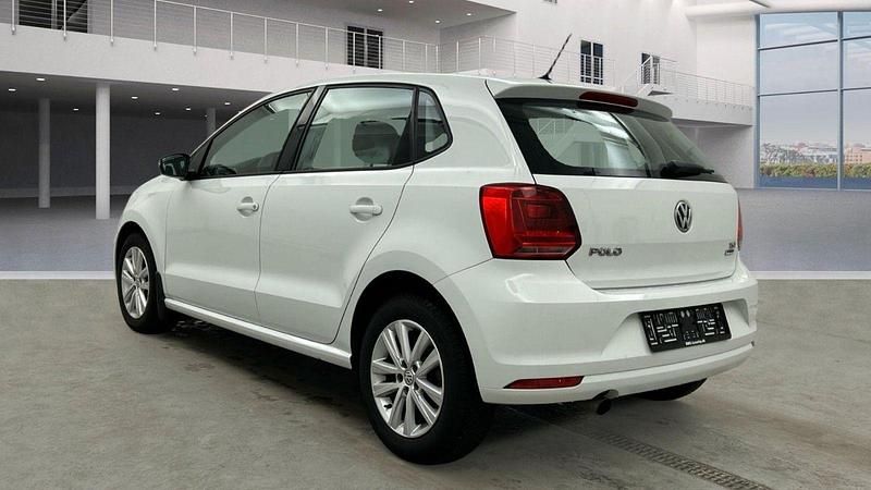 Gebraucht VW Polo Comfortline 90 PS (66 kW) 2016 Weiß Kleinwagen