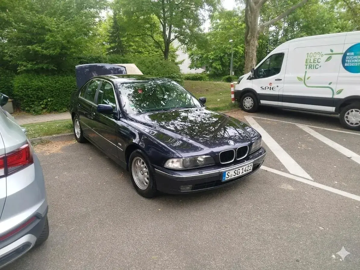 Gebraucht BMW 523 170 PS (125 kW) 2000 Violet Limousine