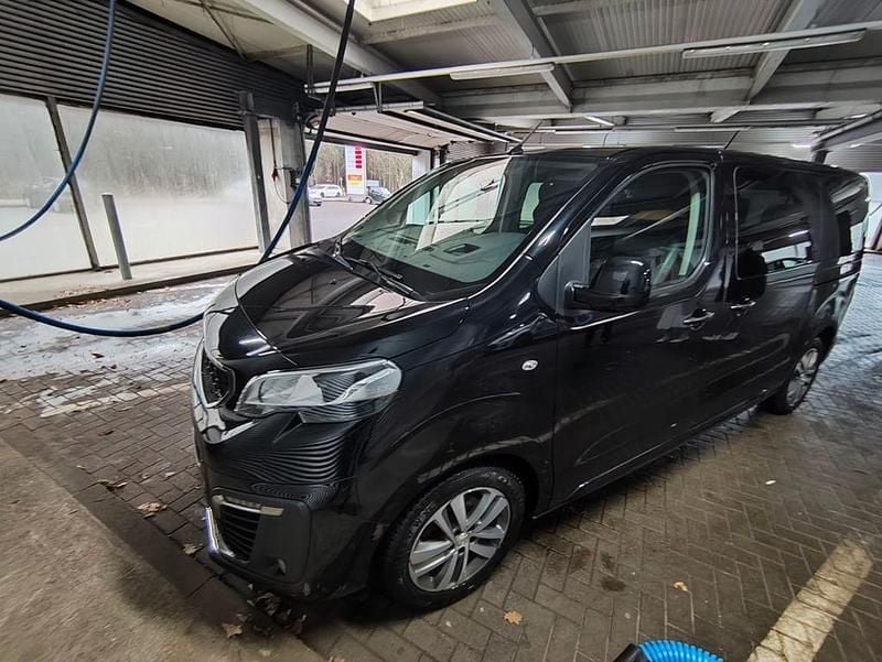 Schwarz Gebraucht 2021 Peugeot Traveller Business-Line Van / Kleinbus | 26.999 € (Guter Preis) - Bild 1/4