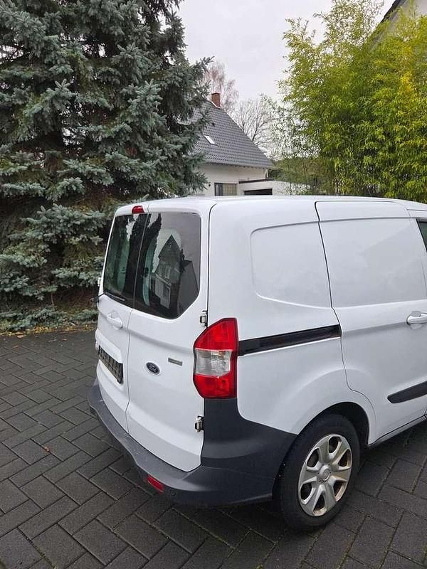 Gebraucht Ford Transit Basis 101 PS (74 kW) 2018 Weiß Van