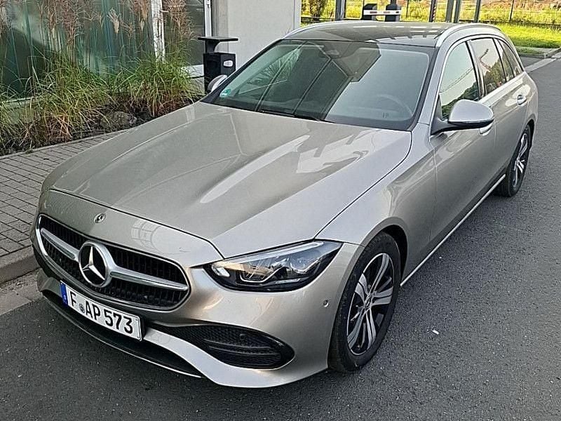Silber Gebraucht 2023 Mercedes C200 Avantgarde Limousine | 31.450 € (Fairer Preis) - Bild 1/4
