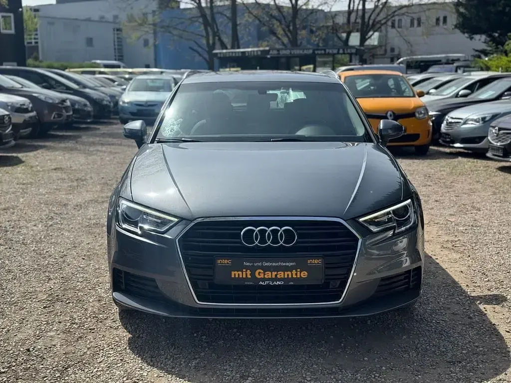 Second-hand Audi A3 Comfort 150 CP (110 kW) 2017 Gri Berlinǎ