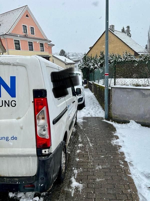 Weiß Gebraucht 2013 Peugeot Expert Van | 4.299 € (Etwas zu teuer) - Bild 1/3