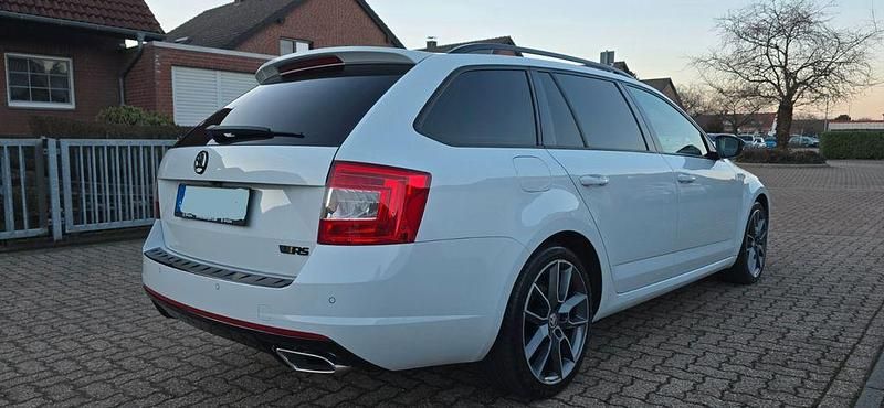 Gebraucht Skoda Octavia RS 184 PS (135 kW) 2015 Weiß Kleinwagen