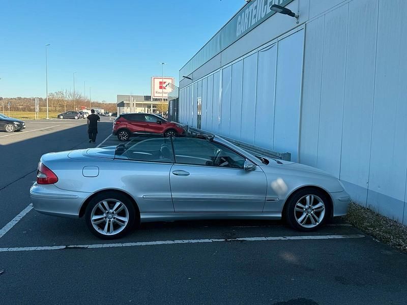Gebraucht Mercedes CLK200 184 PS (135 kW) 2008 Silber Cabrio
