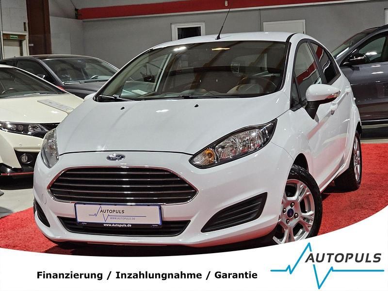 Gebraucht Ford Fiesta SYNC Edition 60 PS (44 kW) 2013 Frostweiß Kleinwagen