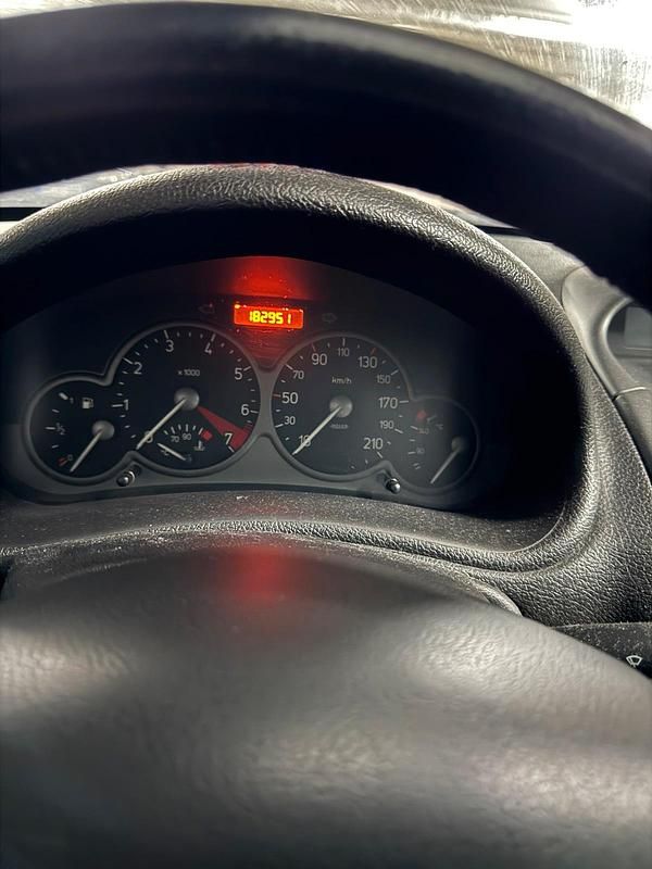 Gebraucht Peugeot 206 110 PS (80 kW) 2001 Blau Limousine