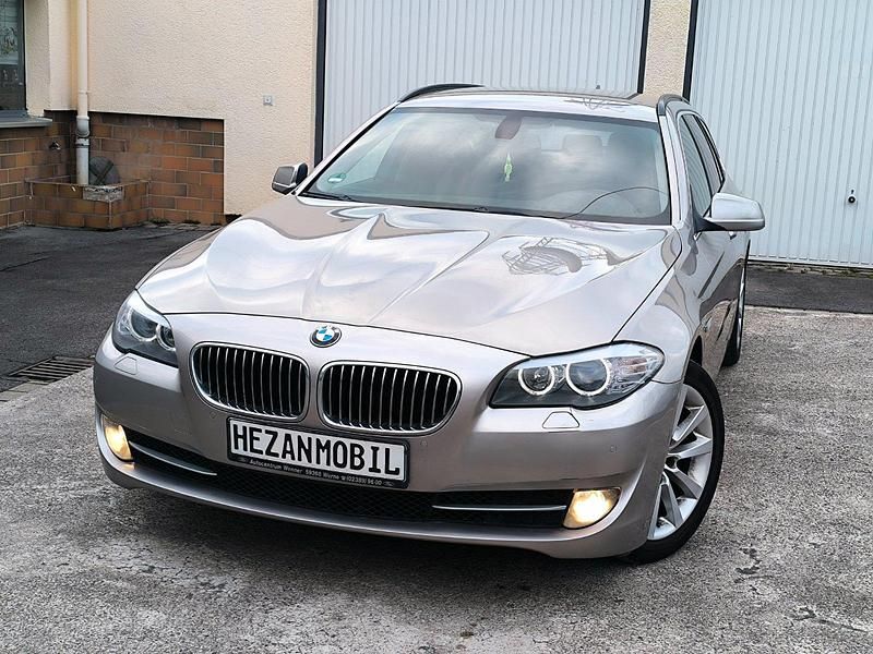 Braun Gebraucht 2012 BMW 520 Kombi | 8.999 € - Bild 1/4