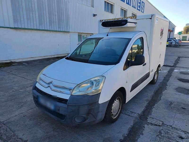 Weiß Gebraucht 2010 Citroën Berlingo Van / Kleinbus | 4.000 € (Teuer) - Bild 1/4