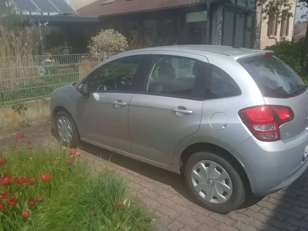 Used Citroën C3 69 HP (50 kW) 2012 Silver Sedan