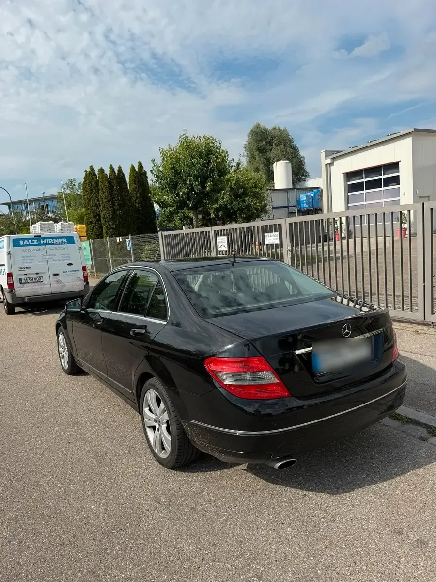 Gebraucht Mercedes C200 184 PS (135 kW) 2009 Schwarz Limousine