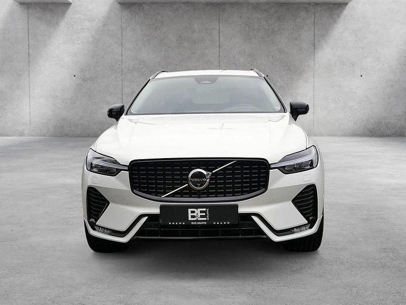 Gebraucht Volvo XC60 Plus 197 PS (144 kW) 2023 Weiß SUV