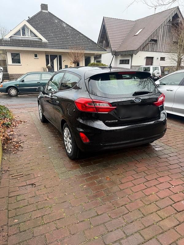 Gebraucht Ford Fiesta 80 PS (58 kW) 2017 Schwarz Kleinwagen