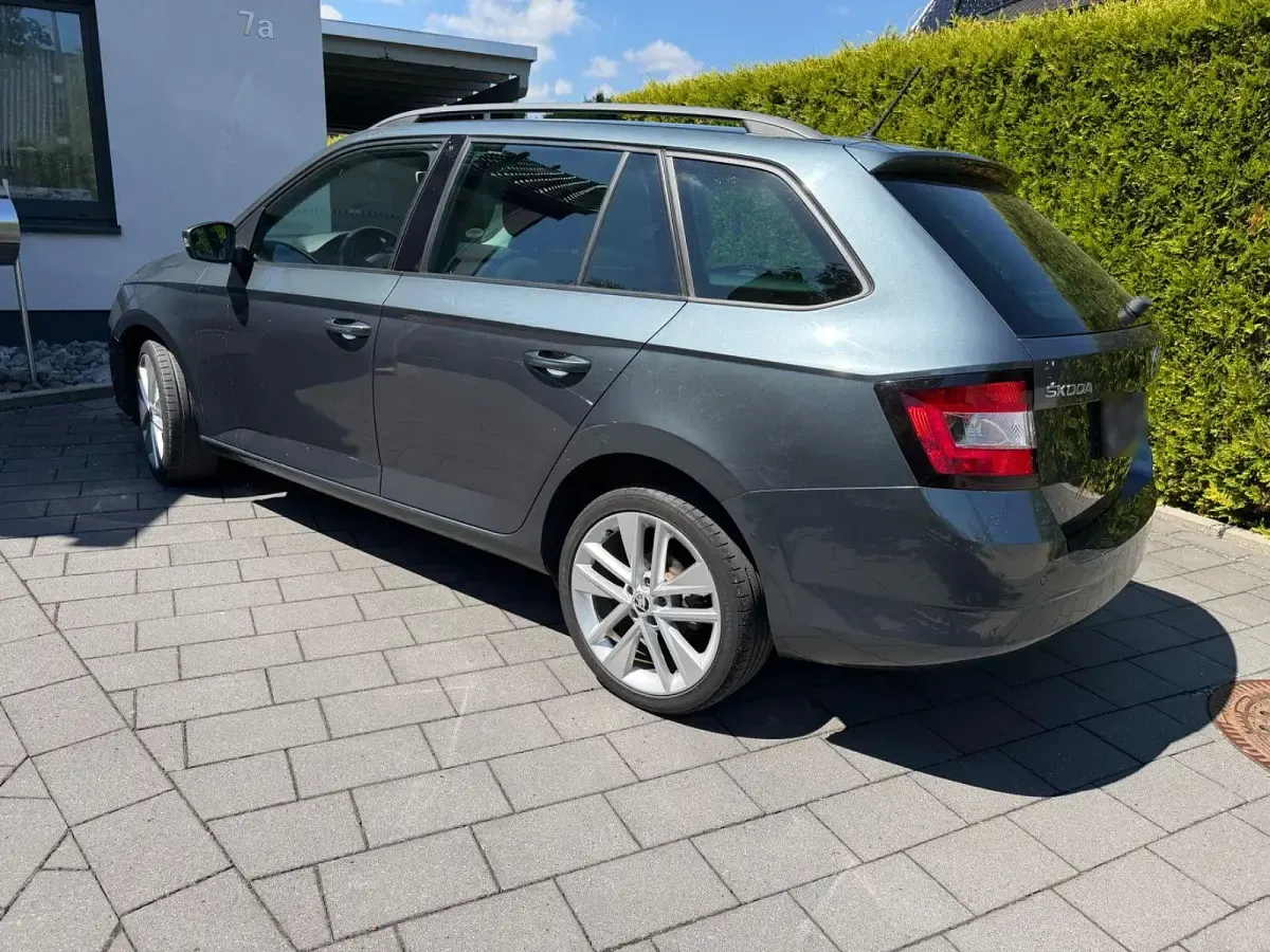 Gebraucht Skoda Fabia Ambition 110 PS (80 kW) 2016 Grau Kombi