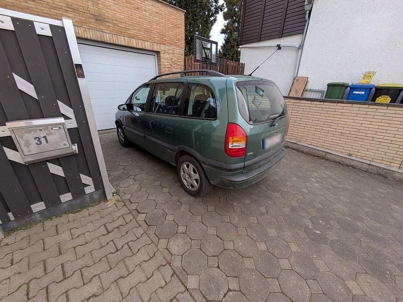 Gebraucht Opel Zafira 101 PS (74 kW) 2000 Grün Van / Kleinbus