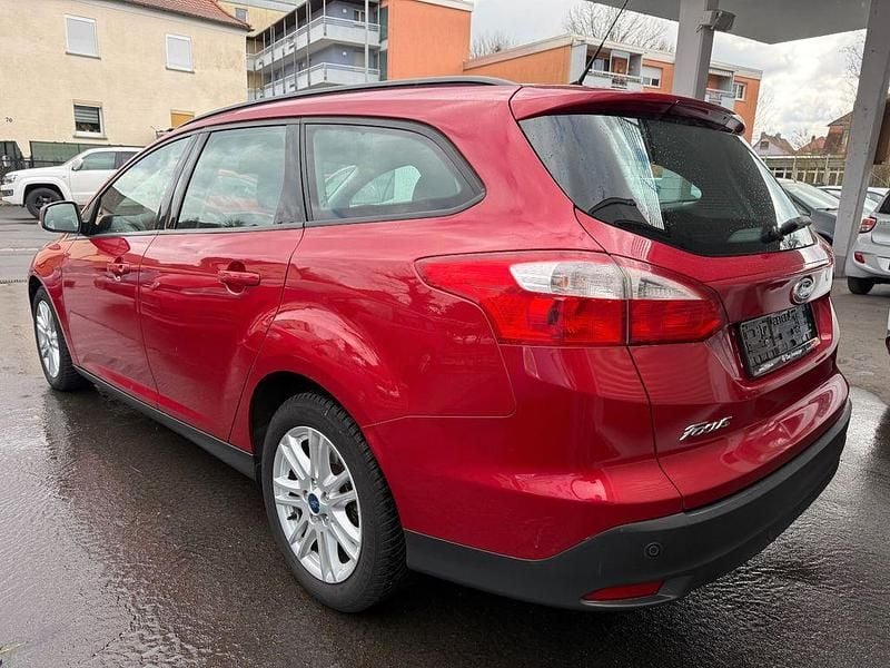 Gebraucht Ford Focus SYNC Edition 116 PS (85 kW) 2014 Rot Limousine