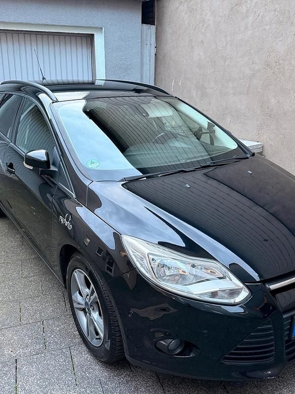 Usata Ford Focus 125 CV (91 kW) 2014 Nero Station wagon