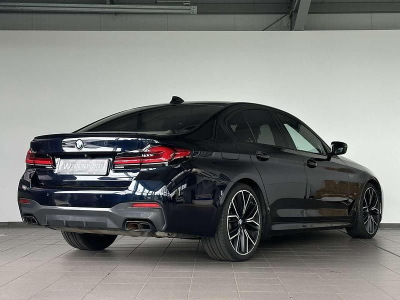 Gebraucht BMW 550 530 PS (389 kW) 2021 Carbonschwarz Limousine