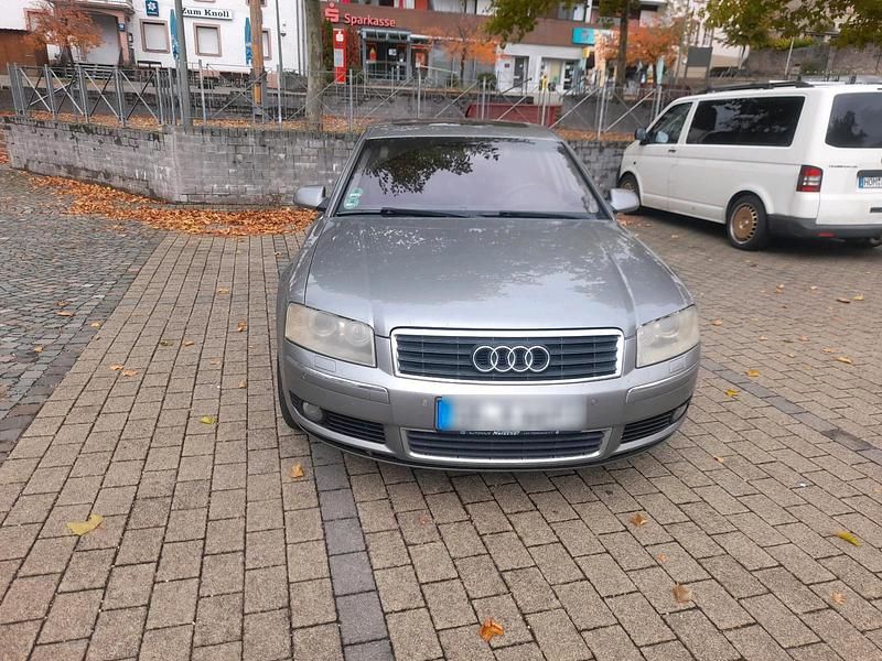 Grau Gebraucht 2004 Audi A8 Limousine | 3.500 € (Superpreis) - Bild 1/4