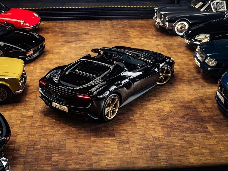 Neu Ferrari 296 829 PS (609 kW) 2026 Schwarz Cabrio