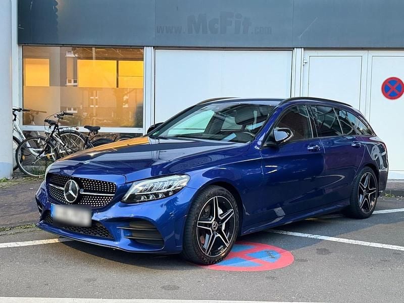 Gebraucht Mercedes C200 AMG line 160 PS (117 kW) 2020 Blau Kombi
